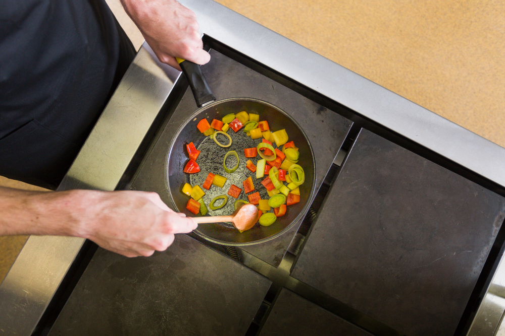 cooking-by-teflon-pan ทำอาหารด้วยกระทะเทฟล่อน